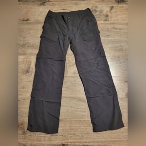 The North Face Short Size 6 Pants With Zip Off Shorts